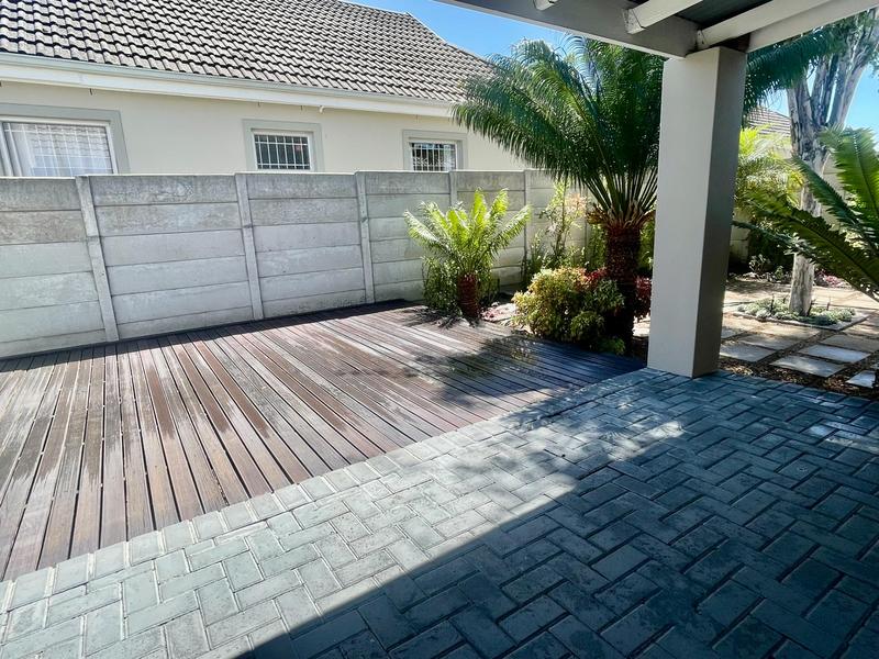 To Let 3 Bedroom Property for Rent in Sonstraal Heights Western Cape